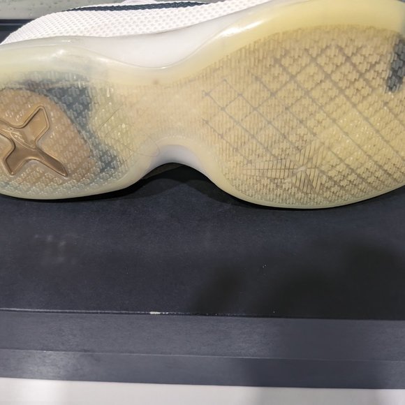 Kobe X Fundamentals Size 9 Men (White/Black/Gold) - Picture 7 of 14